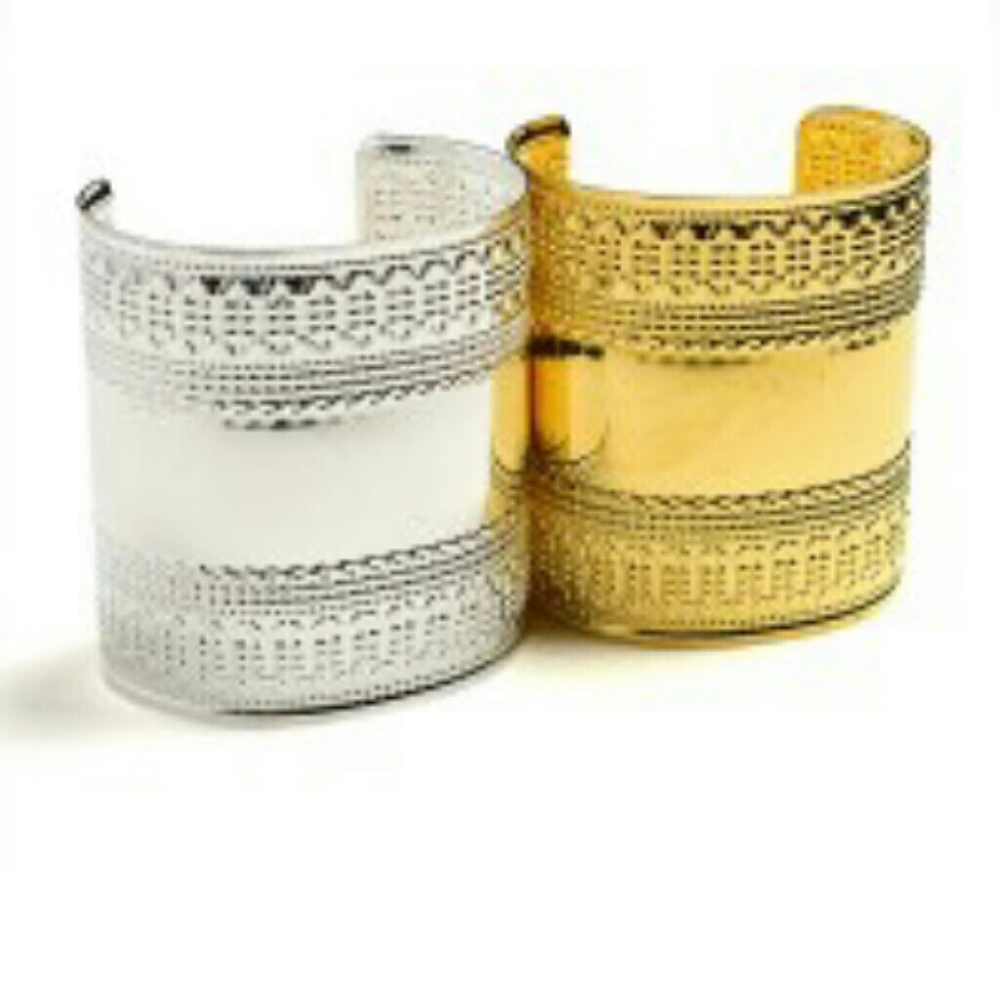 147.) ✨Bracelet Cuff✨